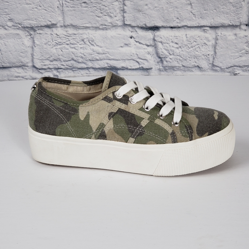 Steve Madden Emmi Camo platform sneakers